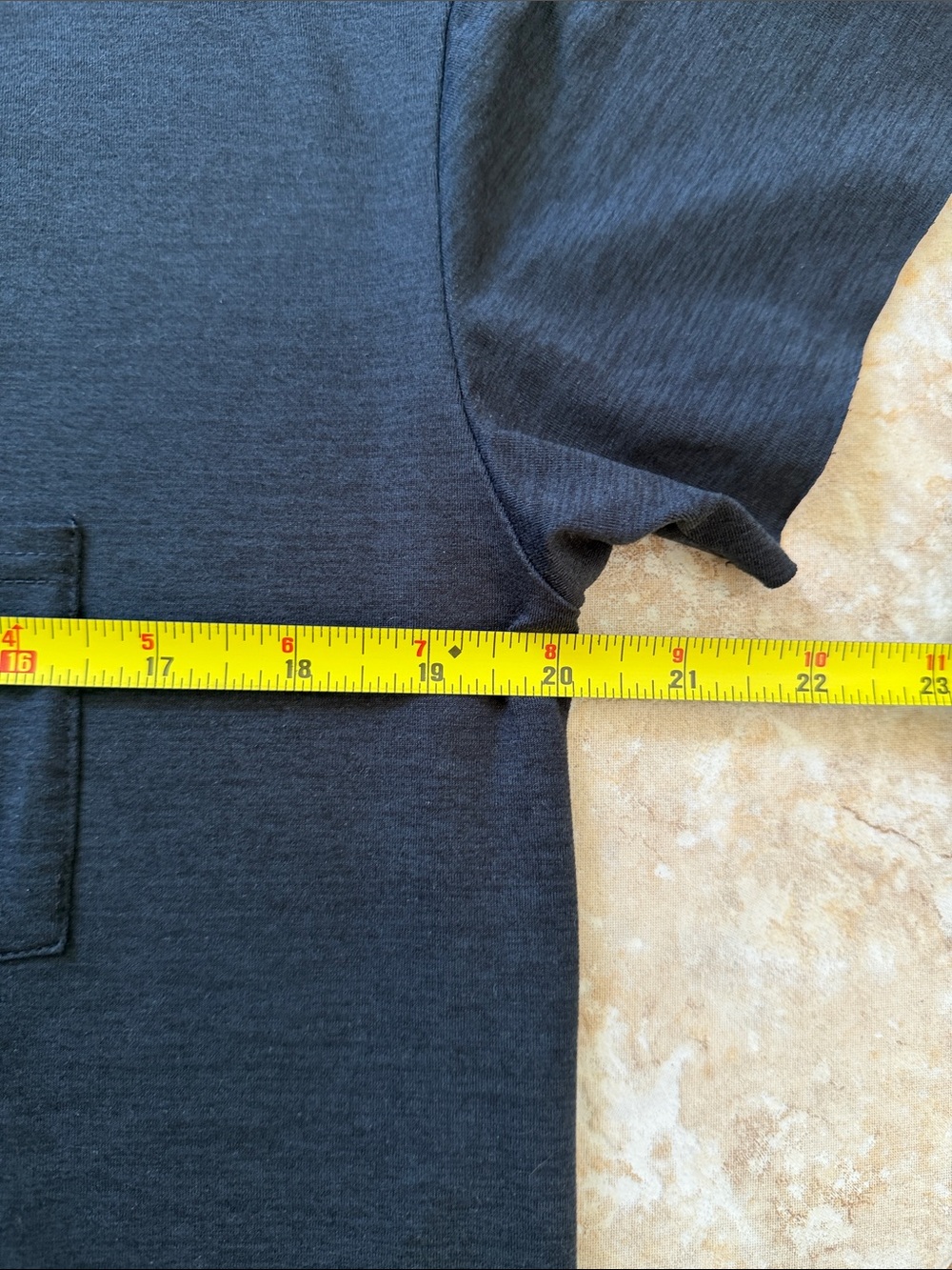 Vuori Lux Performance Pocket Tee - Picture 3 of 4